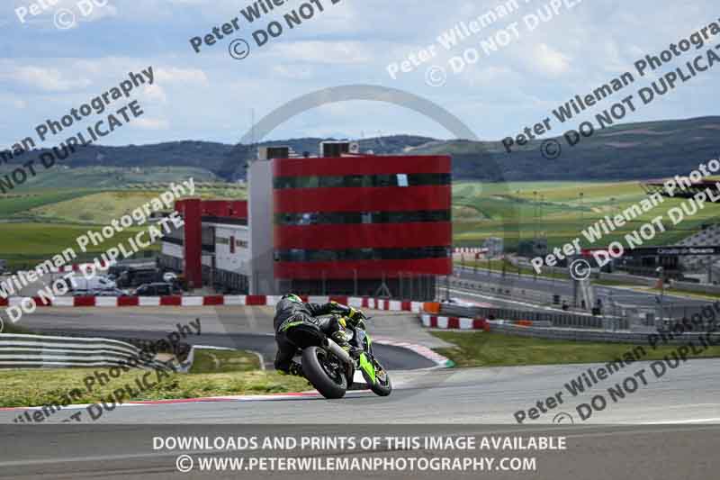 cadwell no limits trackday;cadwell park;cadwell park photographs;cadwell trackday photographs;enduro digital images;event digital images;eventdigitalimages;navarra;no limits trackdays;peter wileman photography;racing digital images;trackday digital images;trackday photos